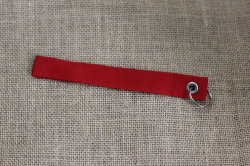 Брелок для ключей автомобиля тканевый REMOOVKA красный, ремувка на сумку, рюкзак; подарок, сувенир